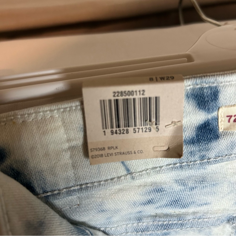 Levi's High Rise Skinny Ankle Jeans - Picture 11 of 15